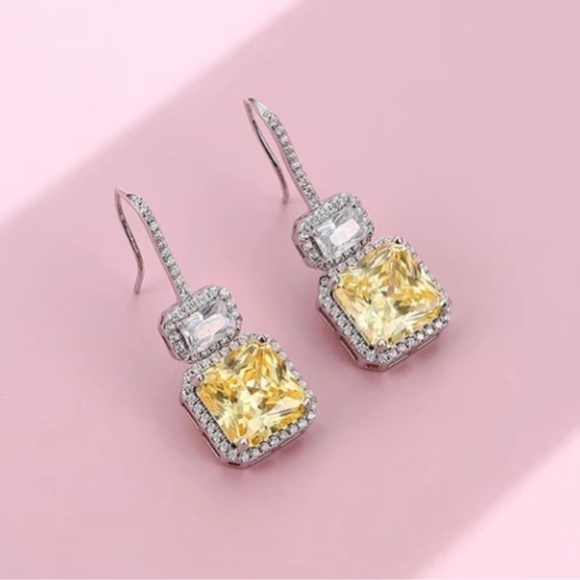 14k 5ct Canary Earrings - Picture 2 of 11